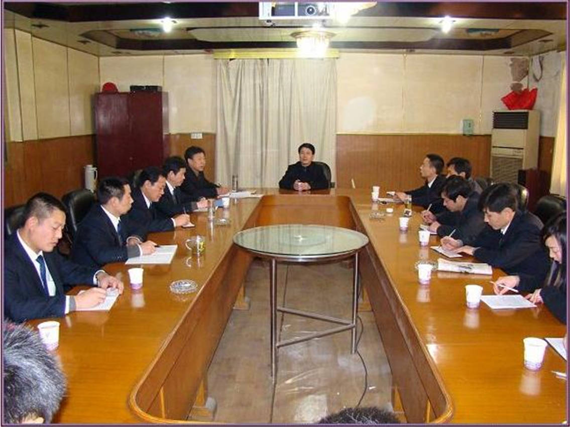 0集团董事长高度器沉工会工作，在集团党群文宣工作会上对各人气出了进展