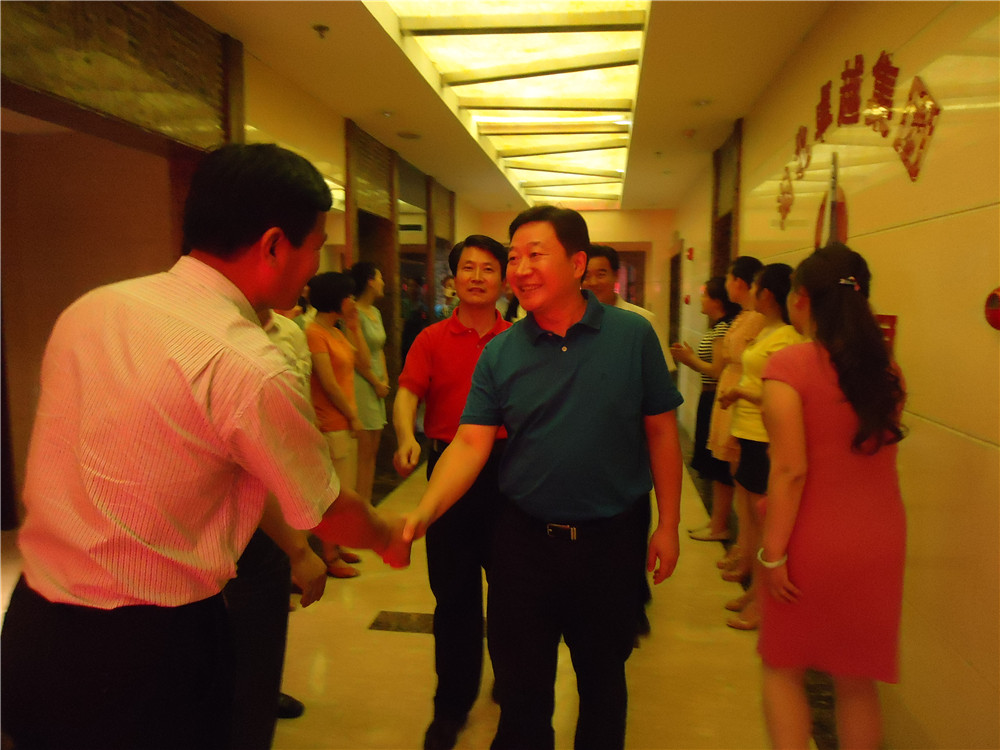 13刘雁飞董事长陪同十堰市市委书记周霁视察j9游戏集团西安总部
